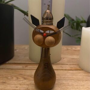 Set of 2 Stacked Vintage Wooden Cat Salt and Pepper Shaker Stamped Foreign